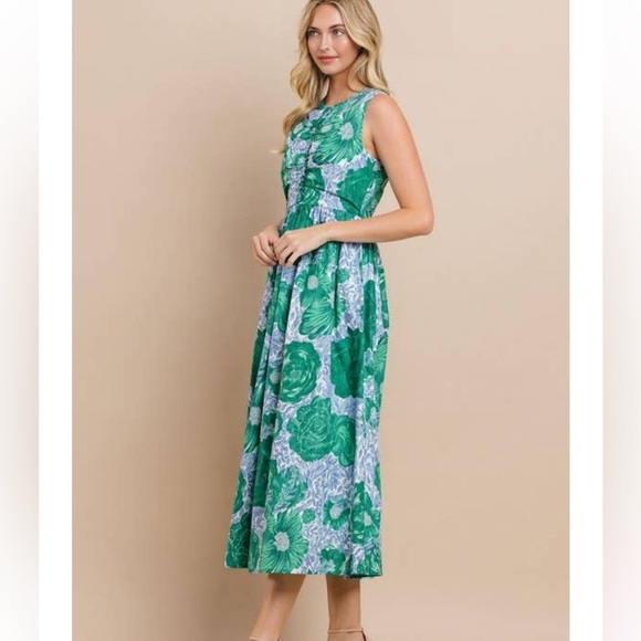 TCEC Hydrangea Floral A-Line Ruffle Bust Detail Feminine Preppy Midi Dress - Picture 2 of 16